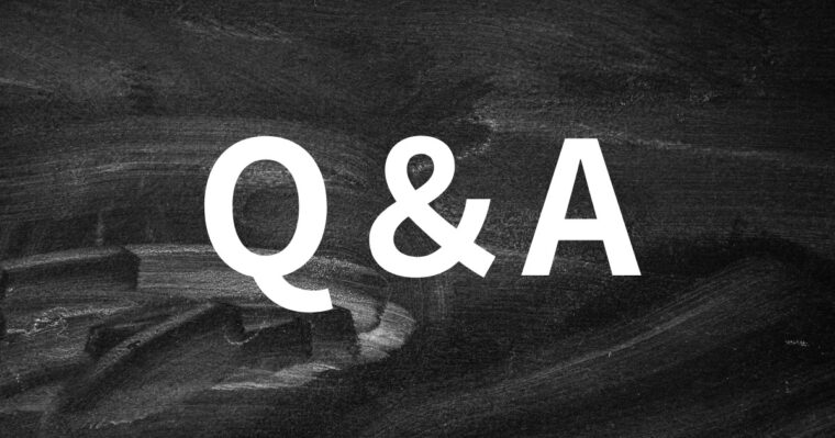 黒板の写真に「Q＆A」と文字が入っている画像。